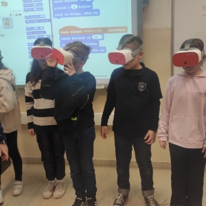 Poznajemy zakątki Świata w okularach VR